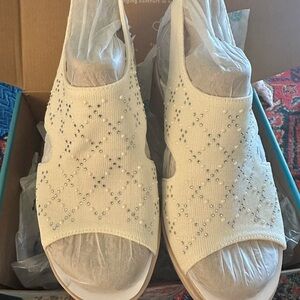 Women's Bzees Cream Embellished Knit Slide Sandals